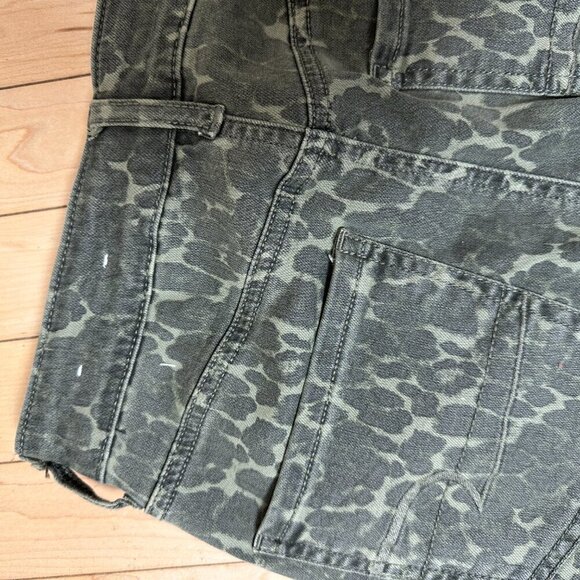 AMERICAN EAGLE Denim Stretch OliveGreen Camo Animal Print Mini Jean Skirt Size 2 - Picture 6 of 8
